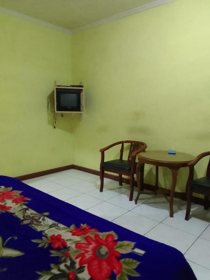 Oyo 93146 Lamin Indah Hotel Puncak Exterior photo