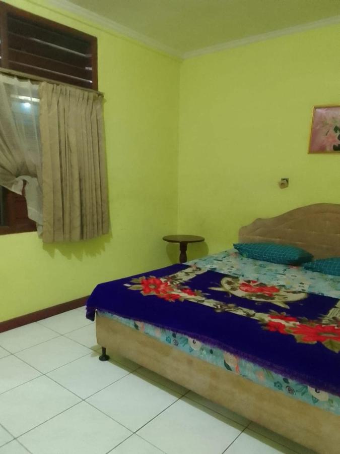 Oyo 93146 Lamin Indah Hotel Puncak Exterior photo